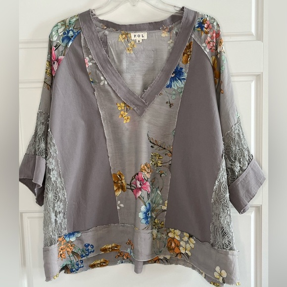 POL Floral V-Neck Raw Edge T-Shirt with Lace Detail Boho Cottagecore Size Small - Picture 4 of 16